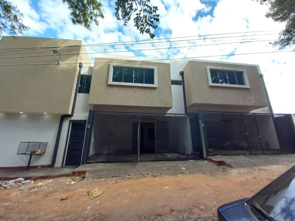 Casa de 3 dormitorios en Venta en Fernando de la Mora - Image 18