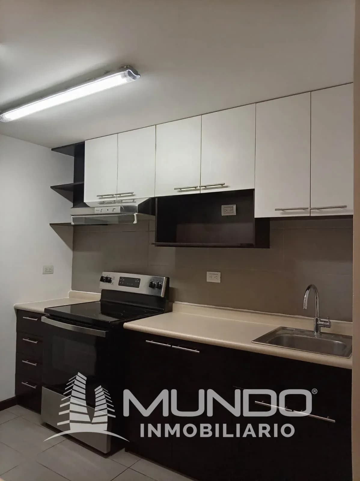 Departamento de 2 dormitorios, 67m², en Venta en Zona 1, Santa Catarina Pinula - Image 3