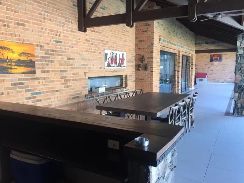 4-Bedroom House for Sale in Salvador del Mundo, Asunción - Image 5