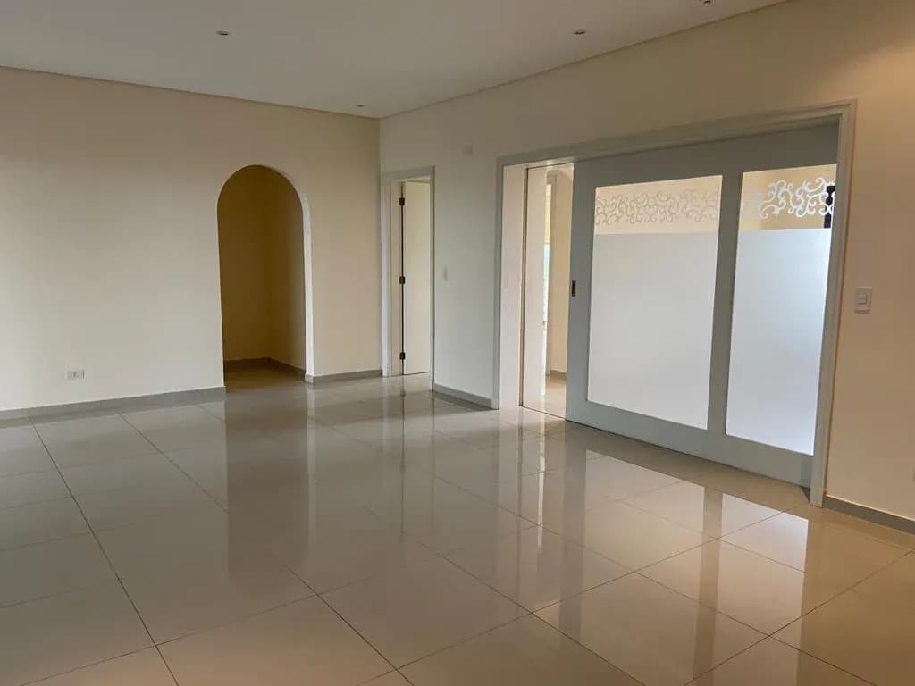 Apartamento de 3 dormitórios à venda em Ycuá Satí, Assunção - Image 11