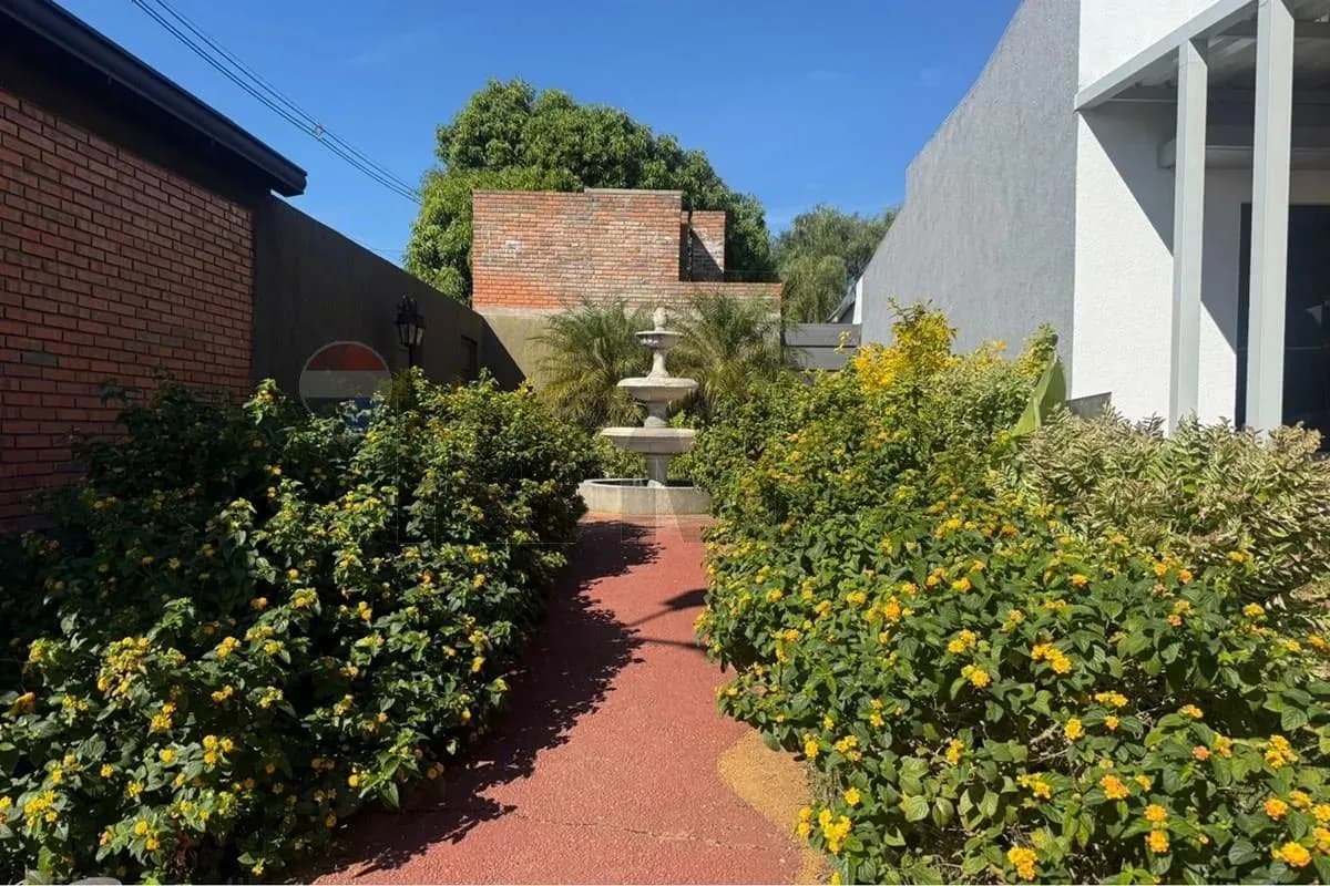 2-Bedroom House for Sale in Limpio - Image 6