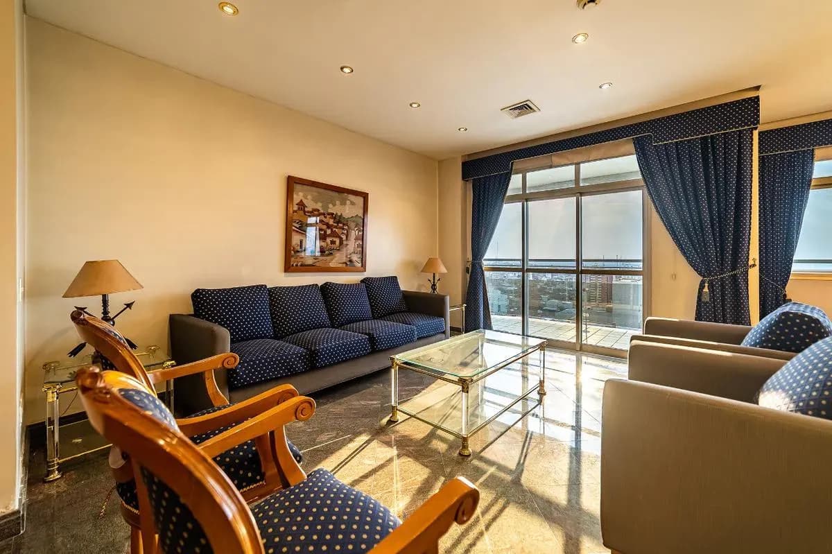 Departamento de 4 dormitorios en Venta en San Roque, Lambaré - Image 2