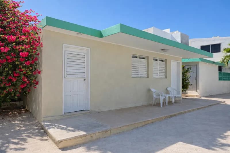 4-Bedroom House on CALLE 15 N 310 for Sale in Chicxulub Puerto - Image 3