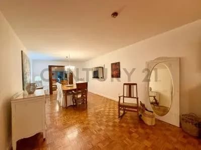 Departamento de 4 dormitorios en Venta en Pocitos, Montevideo - Image 2
