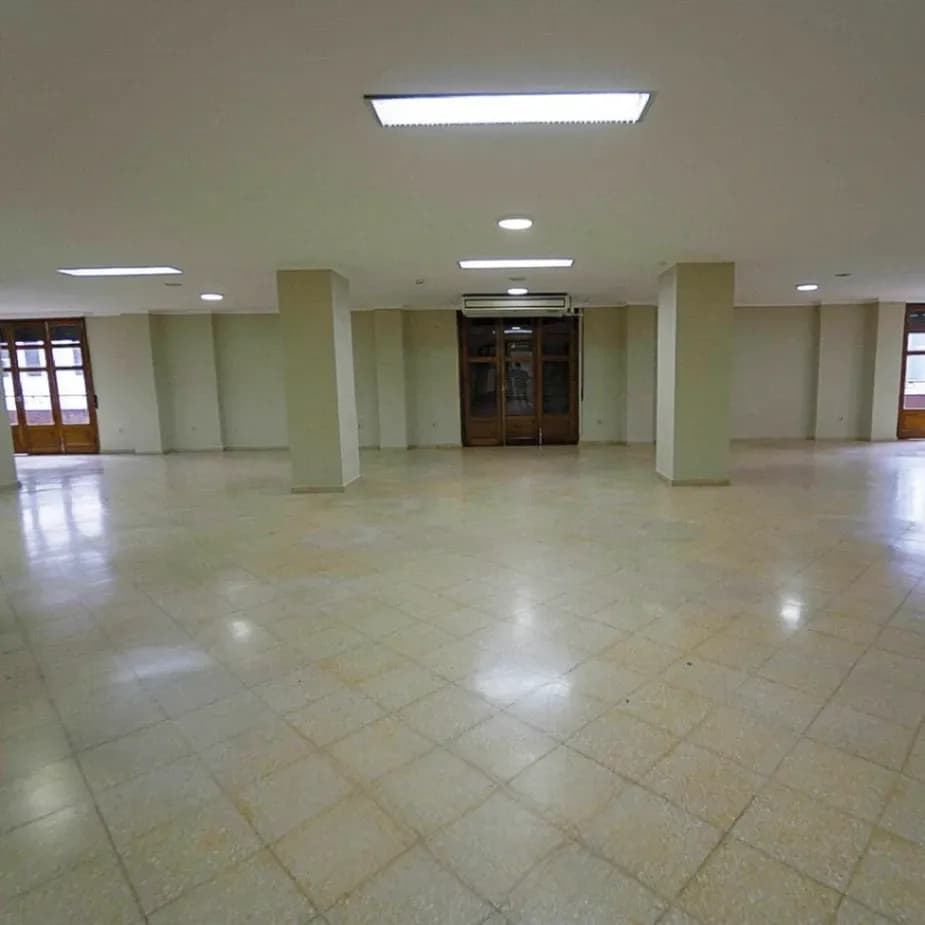 Office of 476m² for Rent in La Catedral, Lambaré - Image 3