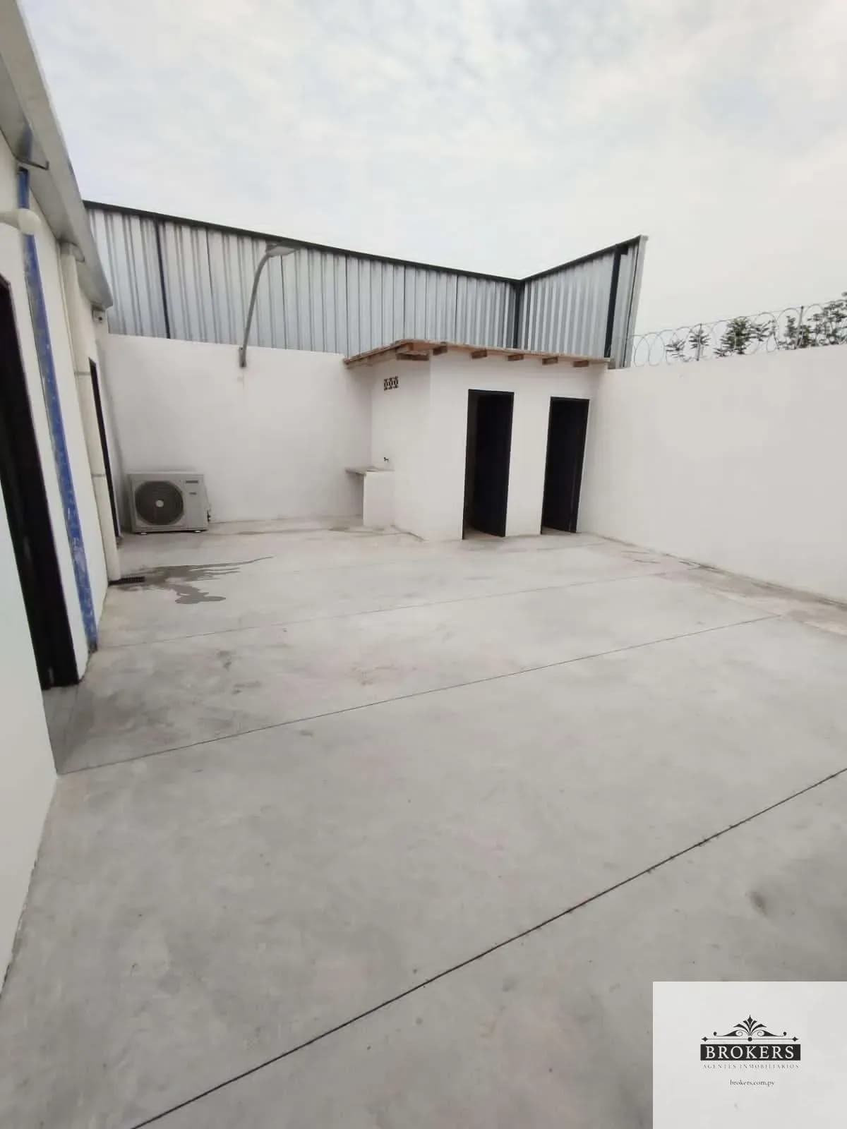 Commercial Space of 408.68m² for Rent in Segundo Barrio, Luque