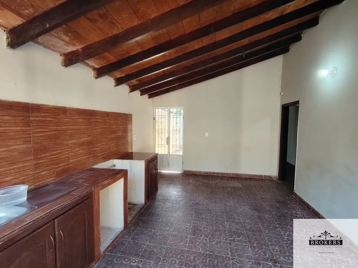 3-Bedroom House for Sale in Fernando de la Mora - Image 6