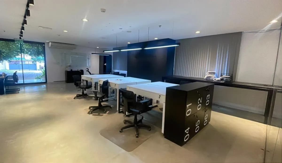 Local Comercial de 80m² en Alquiler en Luis Alberto de Herrera, Asunción - Image 3