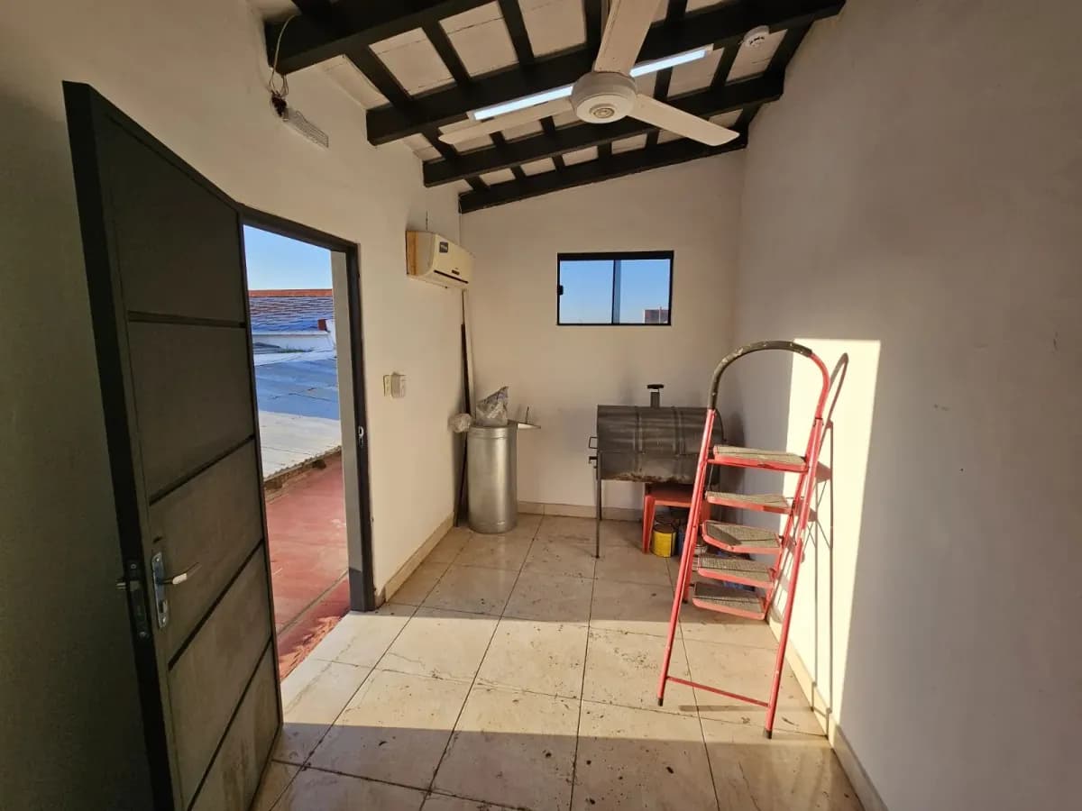 Escritório de 413m² à Venda em Doctor Francia, Lambaré - Image 15