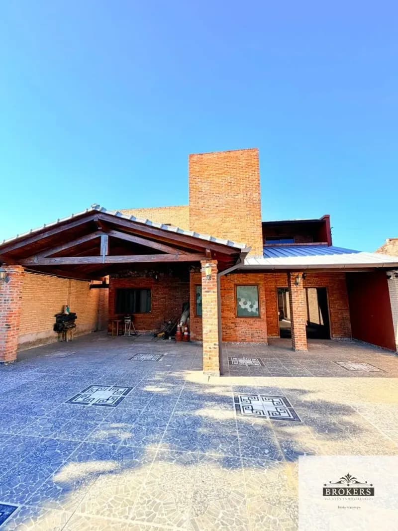 3-Bedroom House for Sale in Campo Grande, Luque - Image 2