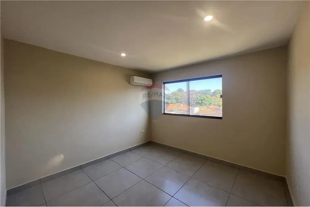 3-Bedroom Apartment for Sale in Cuarto Barrio, Luque - Image 10