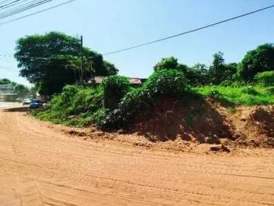 Terreno de 380m² à Venda no Setor 5, Villa Elisa - Image 3