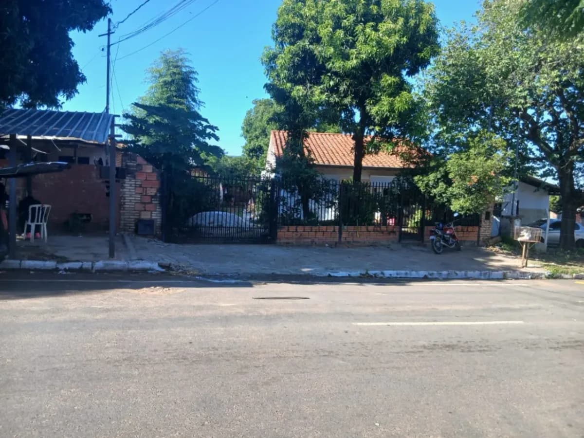 Casa de 2 dormitorios en Venta en San Roque González, Lambaré