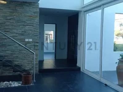 Casa de 4 dormitorios en Alquiler en El Pinar, Neptunia - Image 3