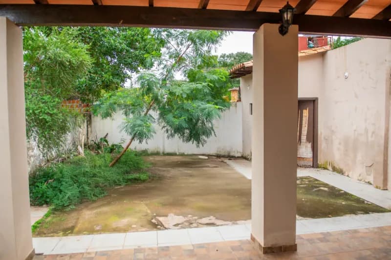 Casa de 4 quartos à Venda no Tercer Barrio, Luque - Image 2