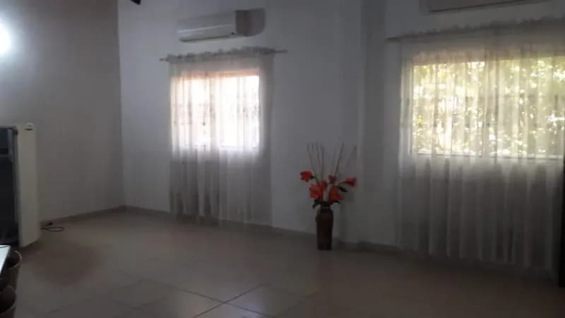 Casa de 3 dormitorios en Venta en Villa Anita, Ñemby - Image 3