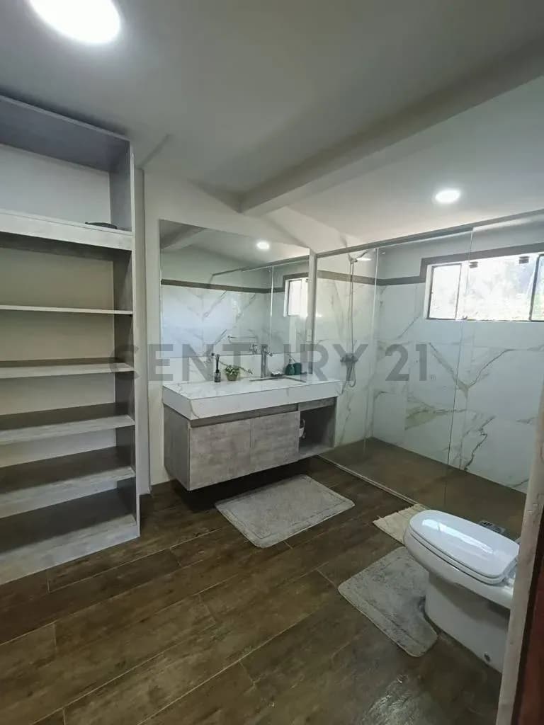 Casa de 3 dormitorios en Alquiler en San Bernardino - Image 12