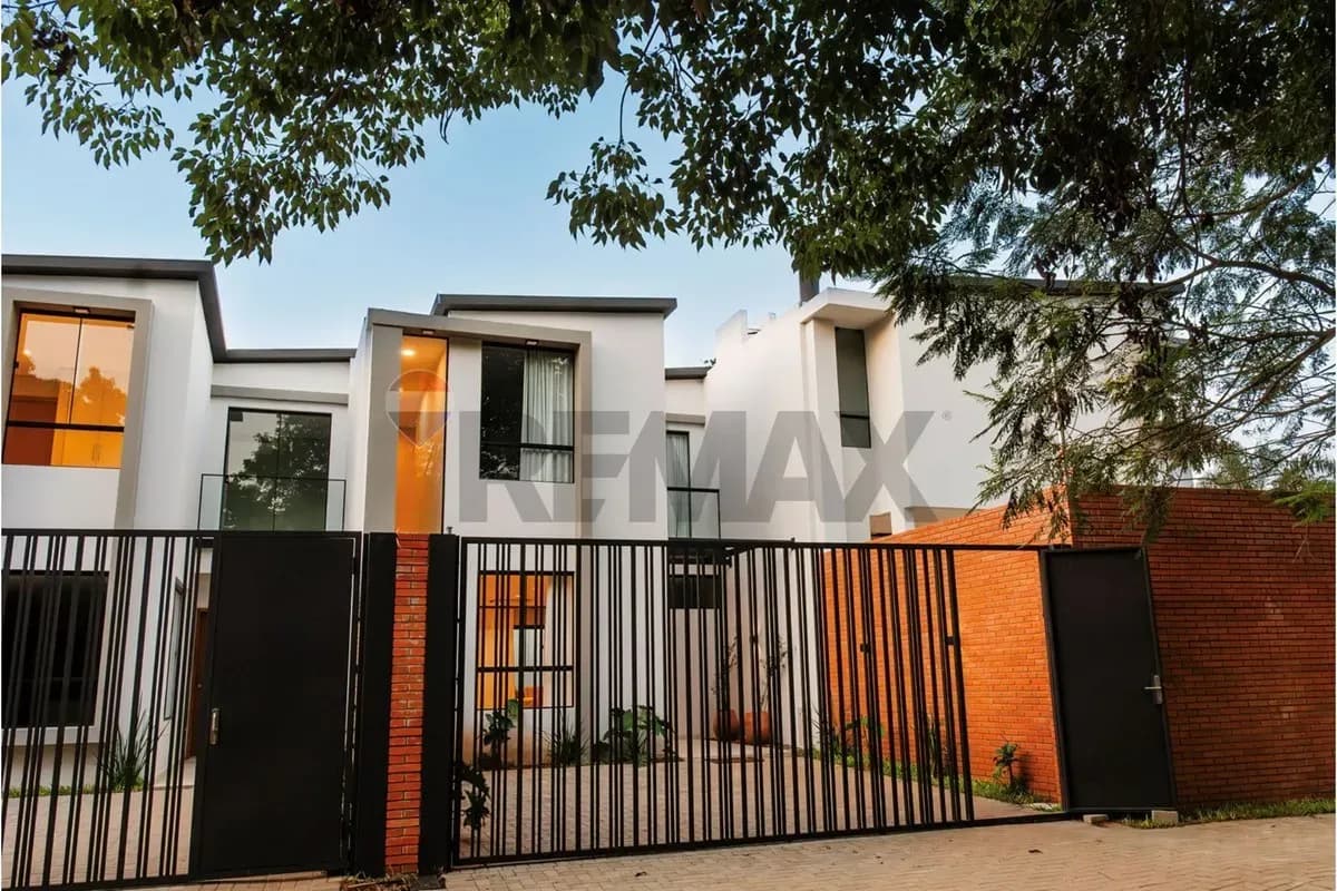 Departamento de 3 dormitorios en Venta en Loma Merlo, Luque