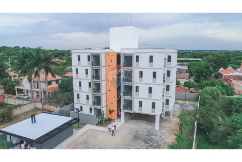 Departamento de 2 dormitorios en Venta en Villa Morra, Asunción - Image 2