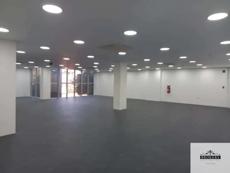 Oficina de 215m² en Alquiler en Villa Morra, Asunción - Image 4