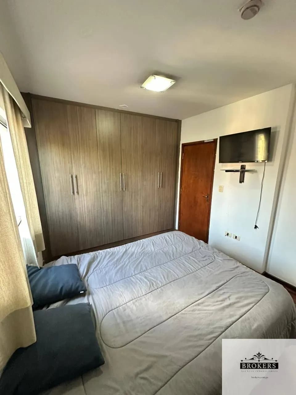 2-Bedroom Apartment for Sale in Mburicaó, Asunción - Image 10