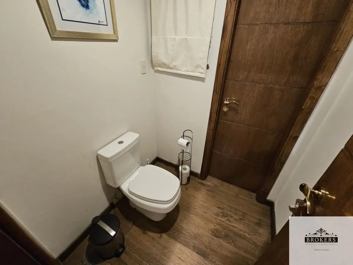 Casa de 3 dormitorios en Alquiler en Recoleta, Asunción - Image 12