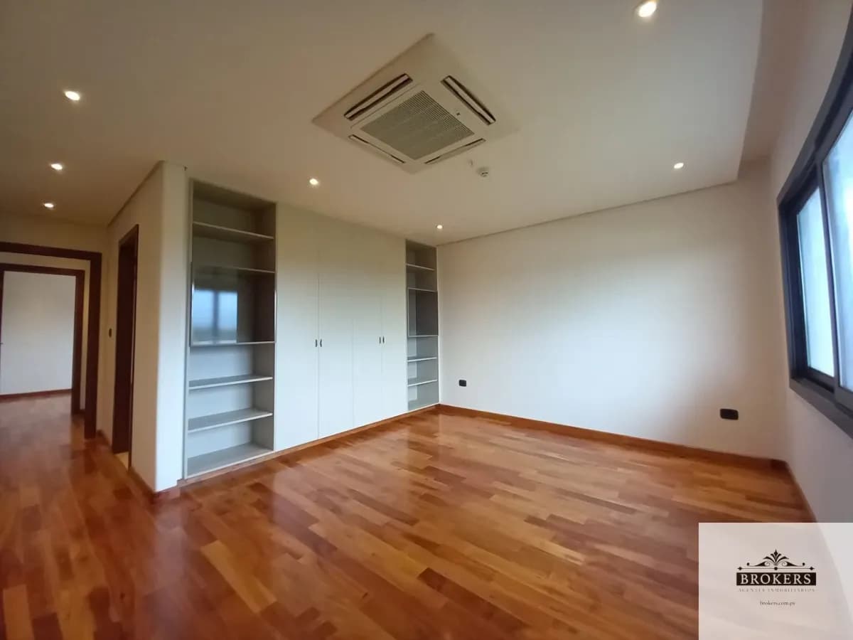 2-Bedroom Apartment for Rent in Madame Lynch, Asunción - Image 9