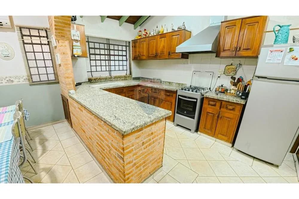 Casa de 5 quartos à Venda no Paraná Country Club, Hernandarias - Image 18
