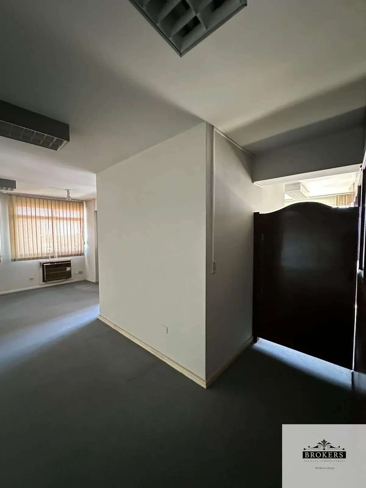 Office of 140m² for Rent in La Catedral, Lambaré - Image 6