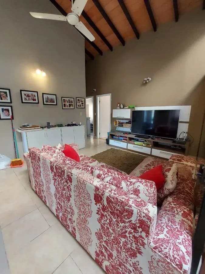 Casa de 3 dormitorios en Venta en San Jorge, Asunción - Image 20