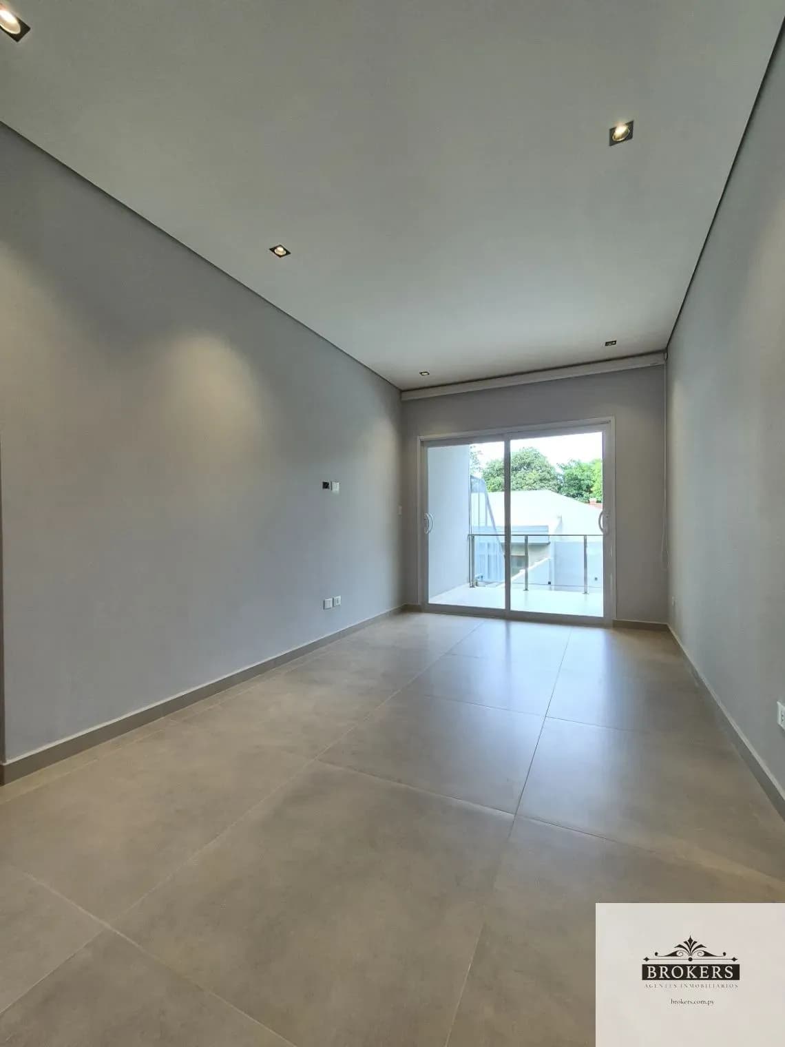 Casa de 3 dormitorios en Alquiler en Manorá, Asunción - Image 17