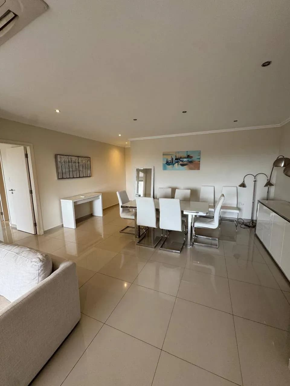 Departamento de 5 dormitorios en Venta en Las Lomas (Carmelitas), Asunción - Image 7