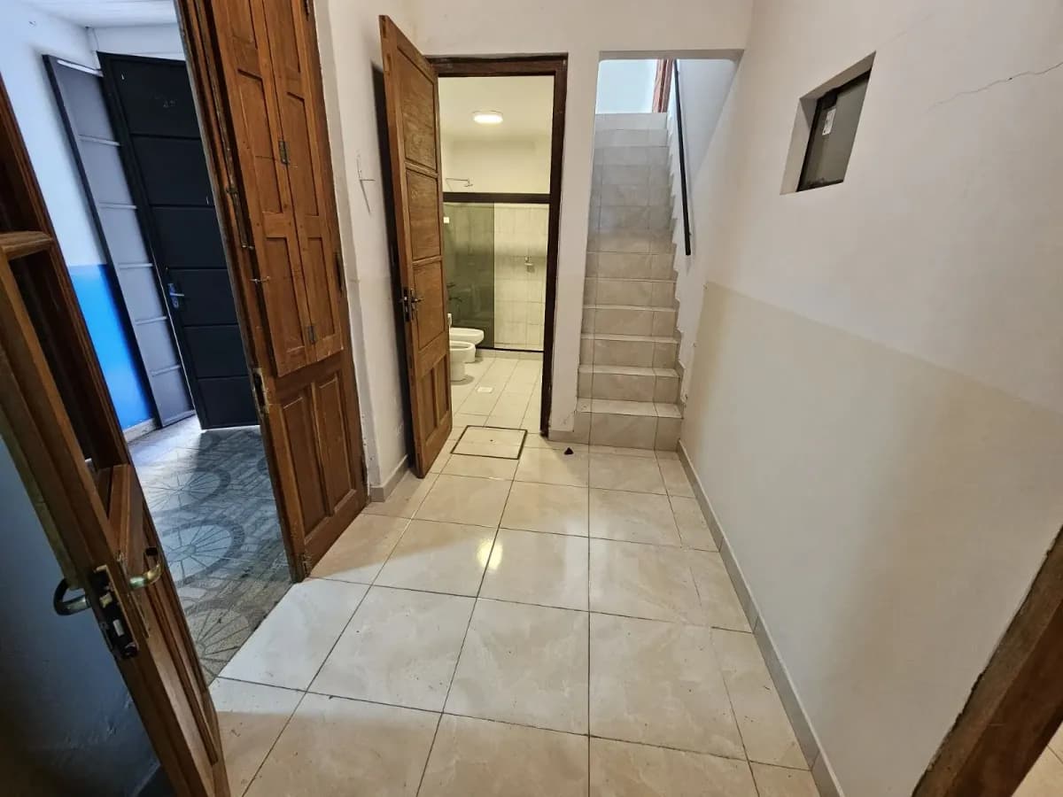 Escritório de 413m² à Venda em Doctor Francia, Lambaré - Image 12