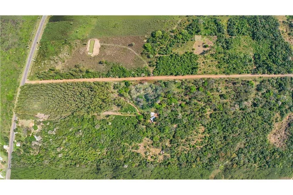 Terreno de 1,073m² en Venta en Areguá - Image 10