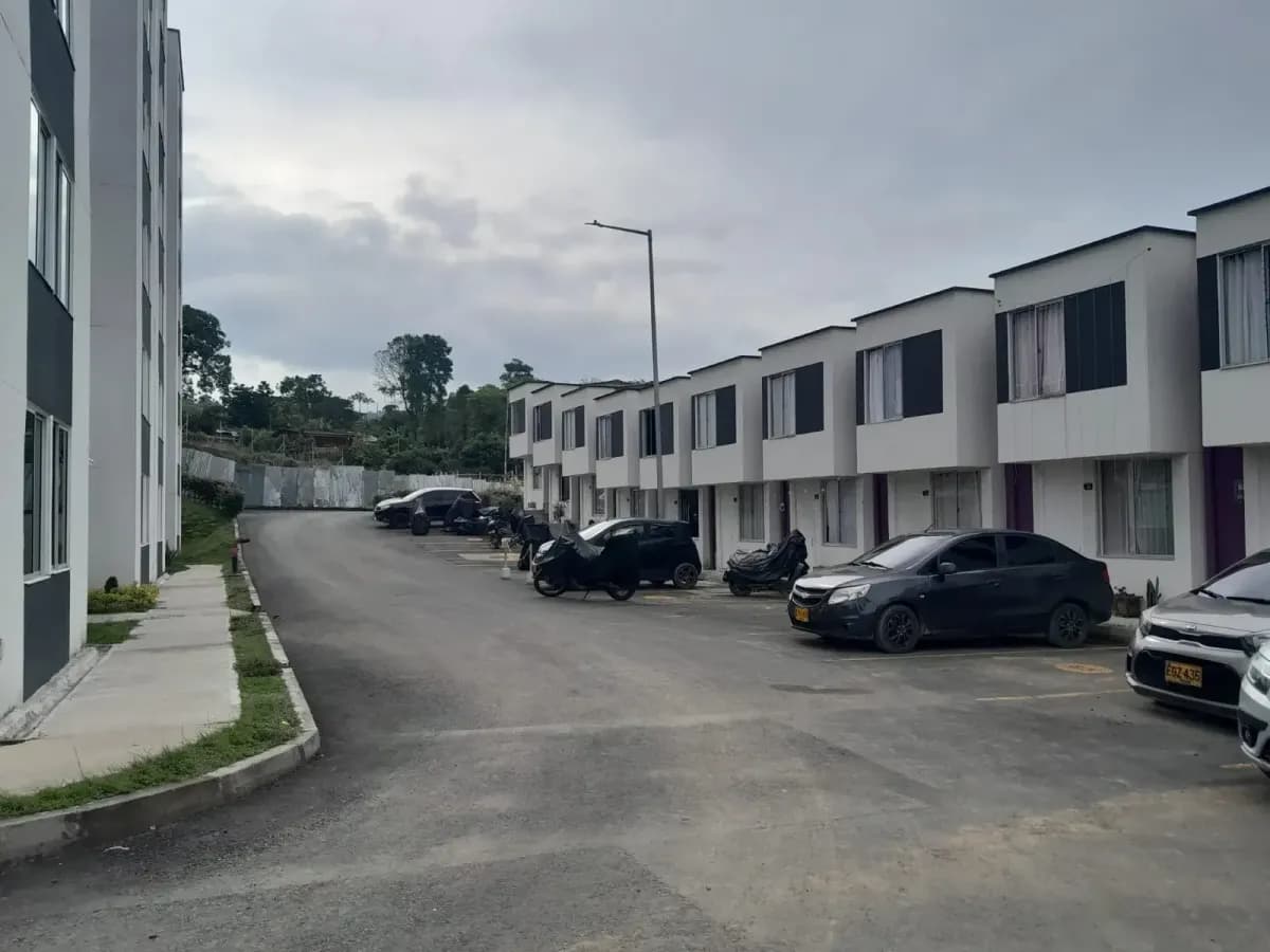 JACARANDA PARQUE RESIDENCIAL CASAS