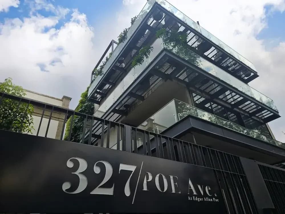 327 Poe Ave.